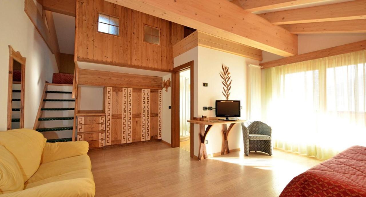 Hotel La Soldanella Moena Eksteriør bilde